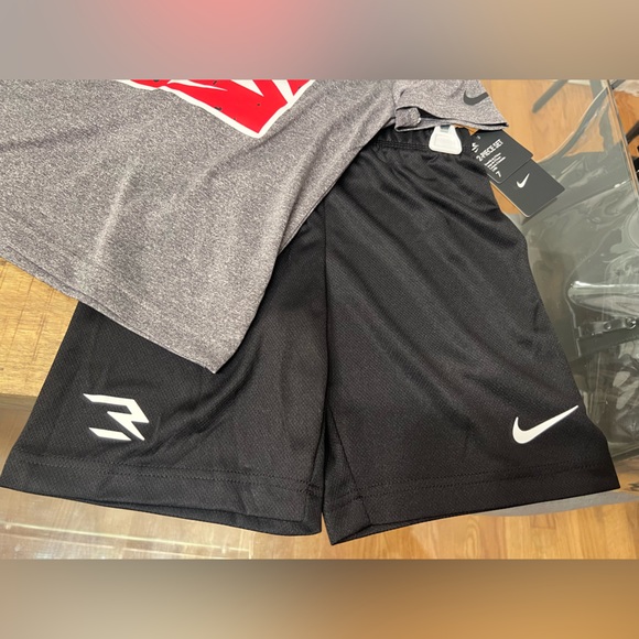 Nike Heather Gray Tee with Red and Black Graphic shirt and shorts set - Picture 3 of 4